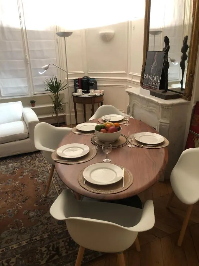 Cosy 2 Room 50M2 Parisian Classic Flat - Passy, 16Th Arrondissement, Near Eiffel Tower 0*, Paris France