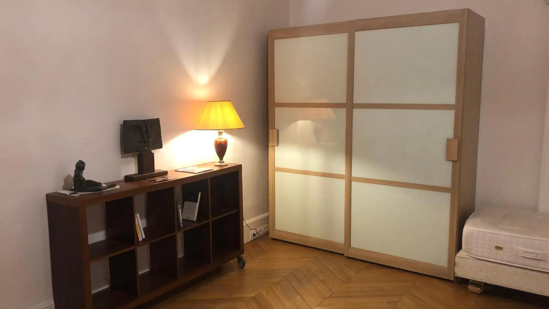 Apartment Cosy 2 Room 50M2 Parisian Classic Flat - Passy, 16Th Arrondissement, Near Eiffel Tower