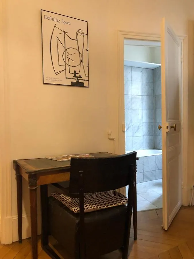 Cosy 2 Room 50M2 Parisian Classic Flat - Passy, 16Th Arrondissement, Near Eiffel Tower Appartamento Parigi