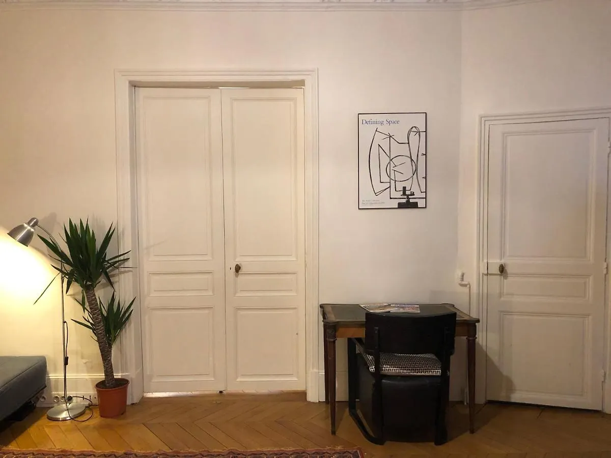 Cosy 2 Room 50M2 Parisian Classic Flat - Passy, 16Th Arrondissement, Near Eiffel Tower Appartement