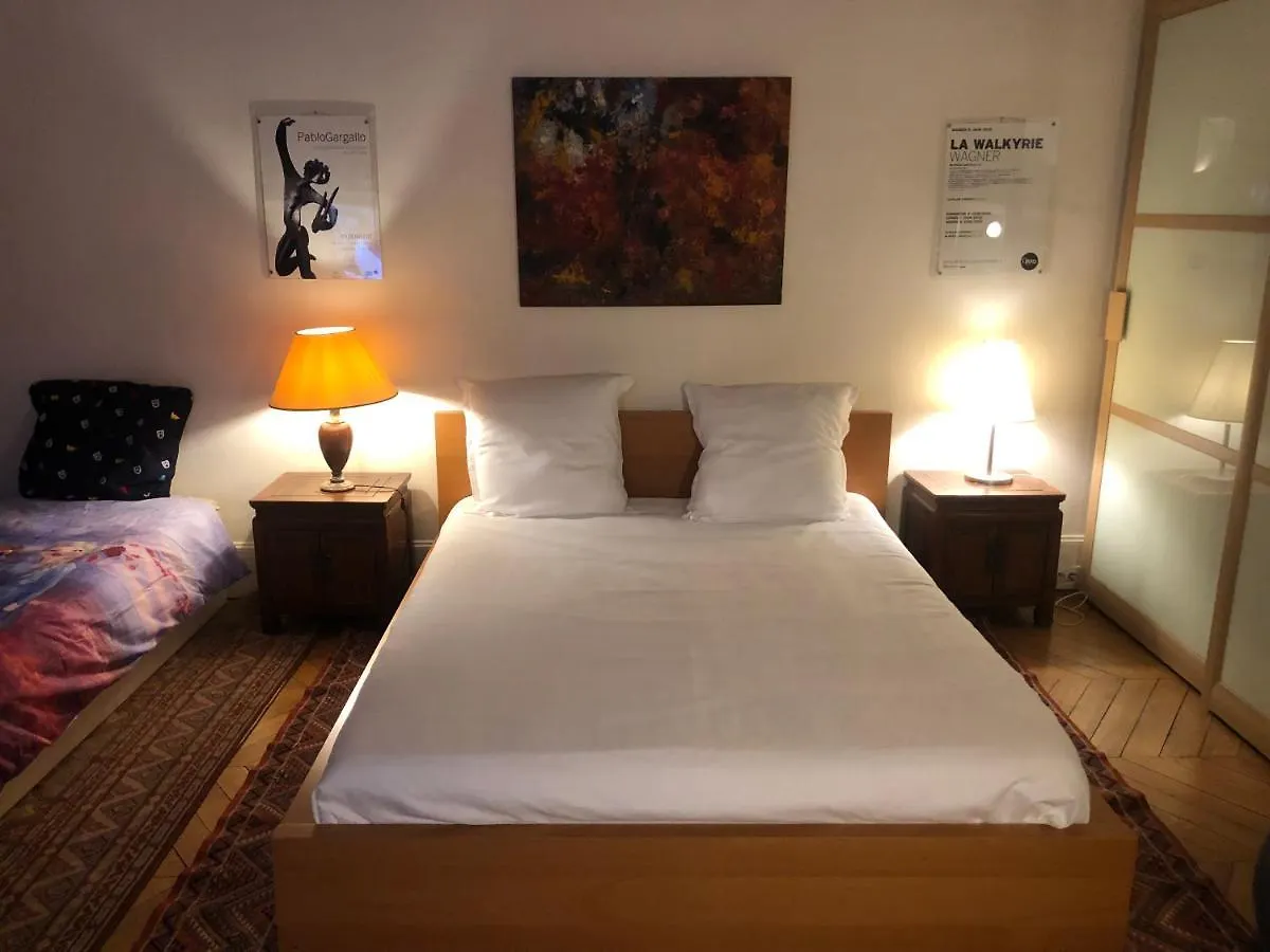 Cosy 2 Room 50M2 Parisian Classic Flat - Passy, 16Th Arrondissement, Near Eiffel Tower
